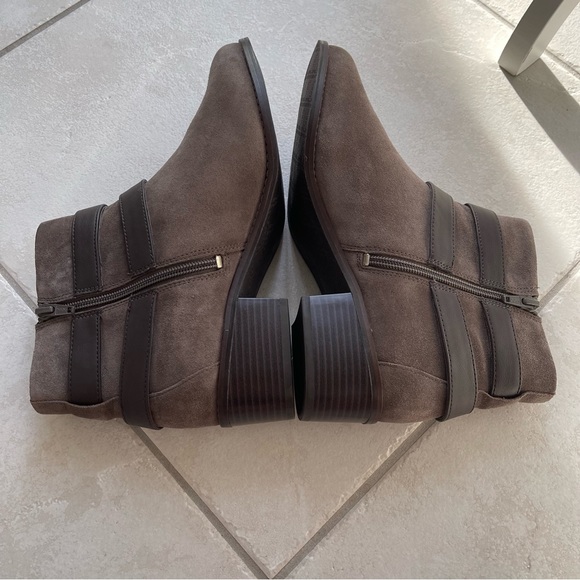 Vionic Mana suede ankle boots booties size 9 - Picture 7 of 12
